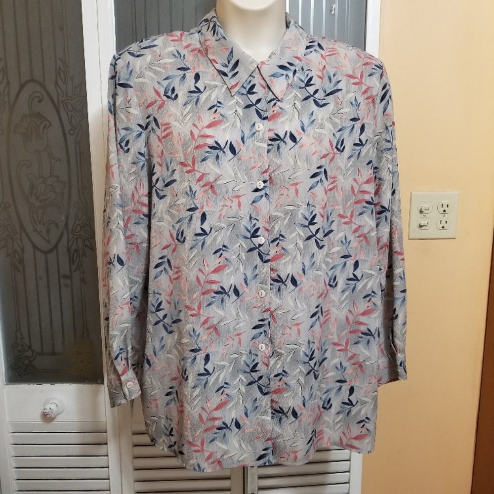 Modern Essentials Ladies Beautiful Floral Blouse